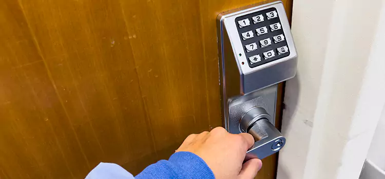 Why Choose Us for Your Keypad Lock Needs in Clinton, IA?